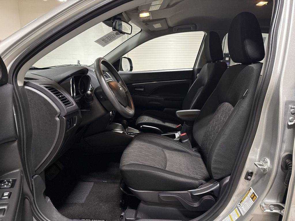 2024 Mitsubishi Outlander Sport S
