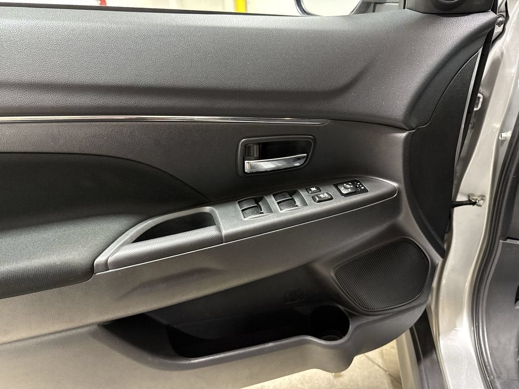 2024 Mitsubishi Outlander Sport S