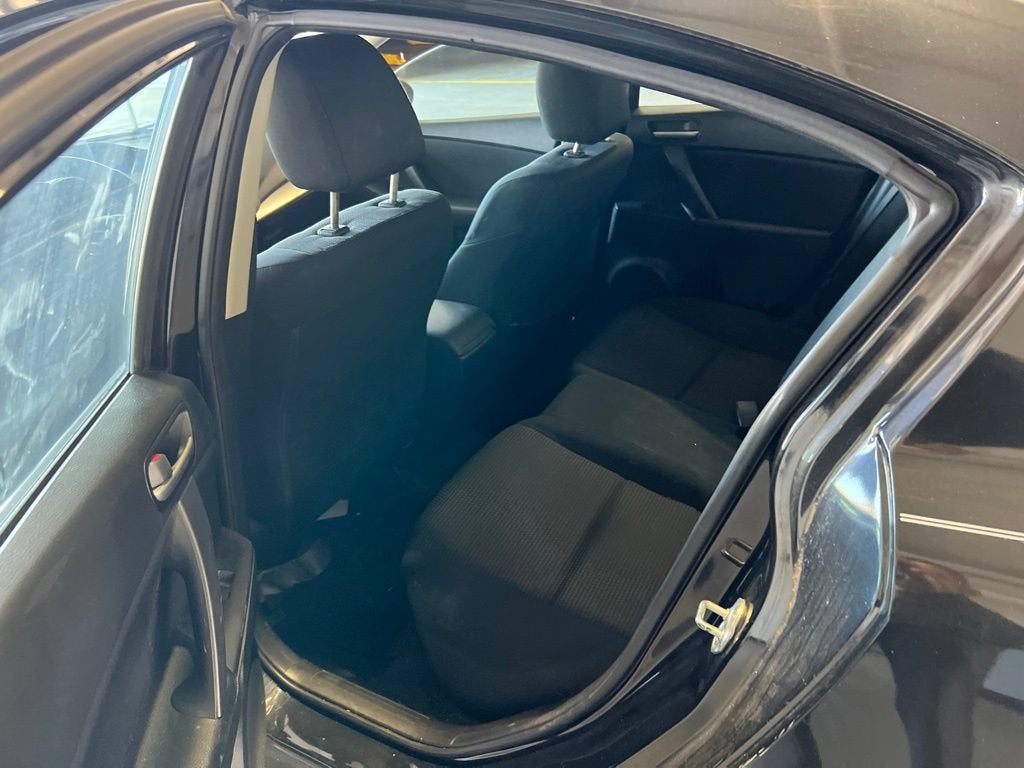 2013 Mazda Mazda3 i Sport