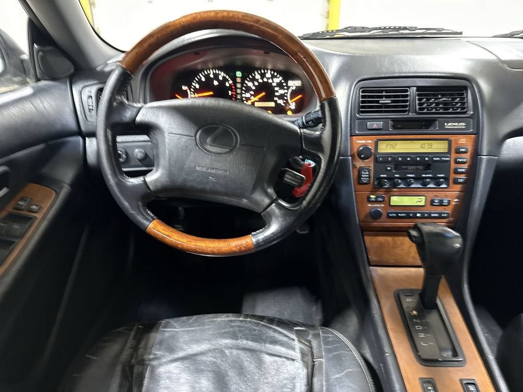 2000 Lexus ES 300 4dr Sdn