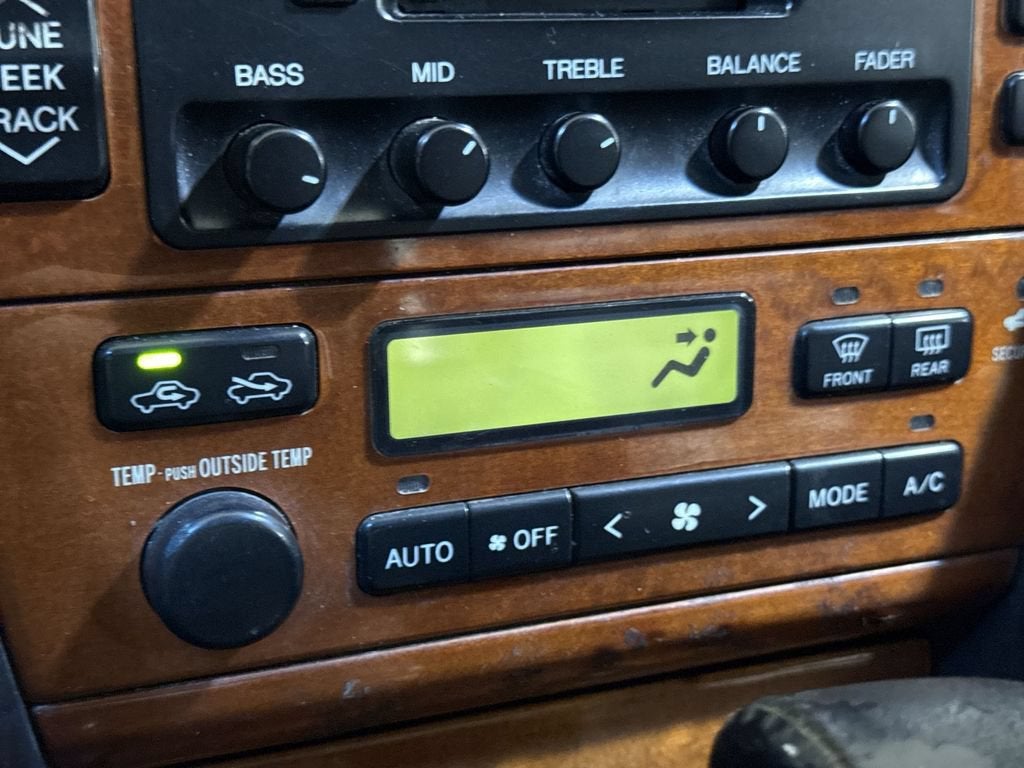 2000 Lexus ES 300 4dr Sdn
