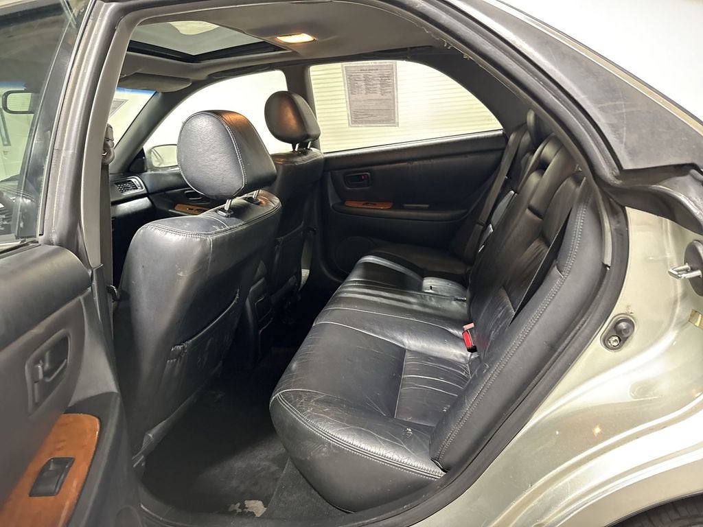 2000 Lexus ES 300 4dr Sdn