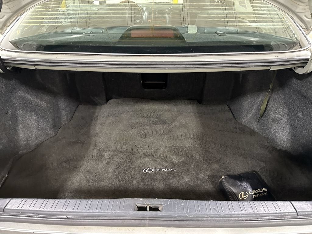 2000 Lexus ES 300 4dr Sdn
