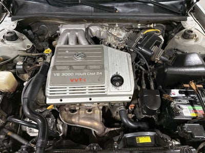 2000 Lexus ES 300 4dr Sdn
