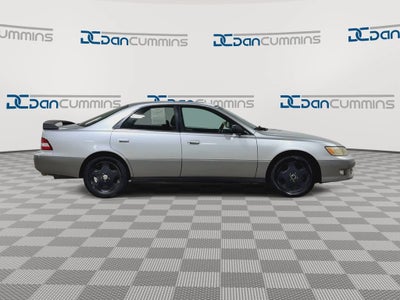 2000 Lexus ES 300 4dr Sdn