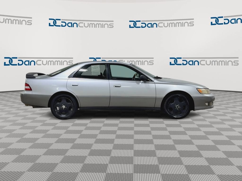 2000 Lexus ES 300 4dr Sdn