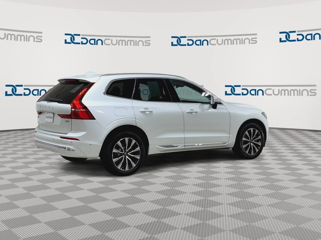 2023 Volvo XC60 Plus Bright Theme