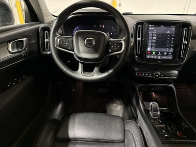 2023 Volvo XC40 Plus Bright Theme