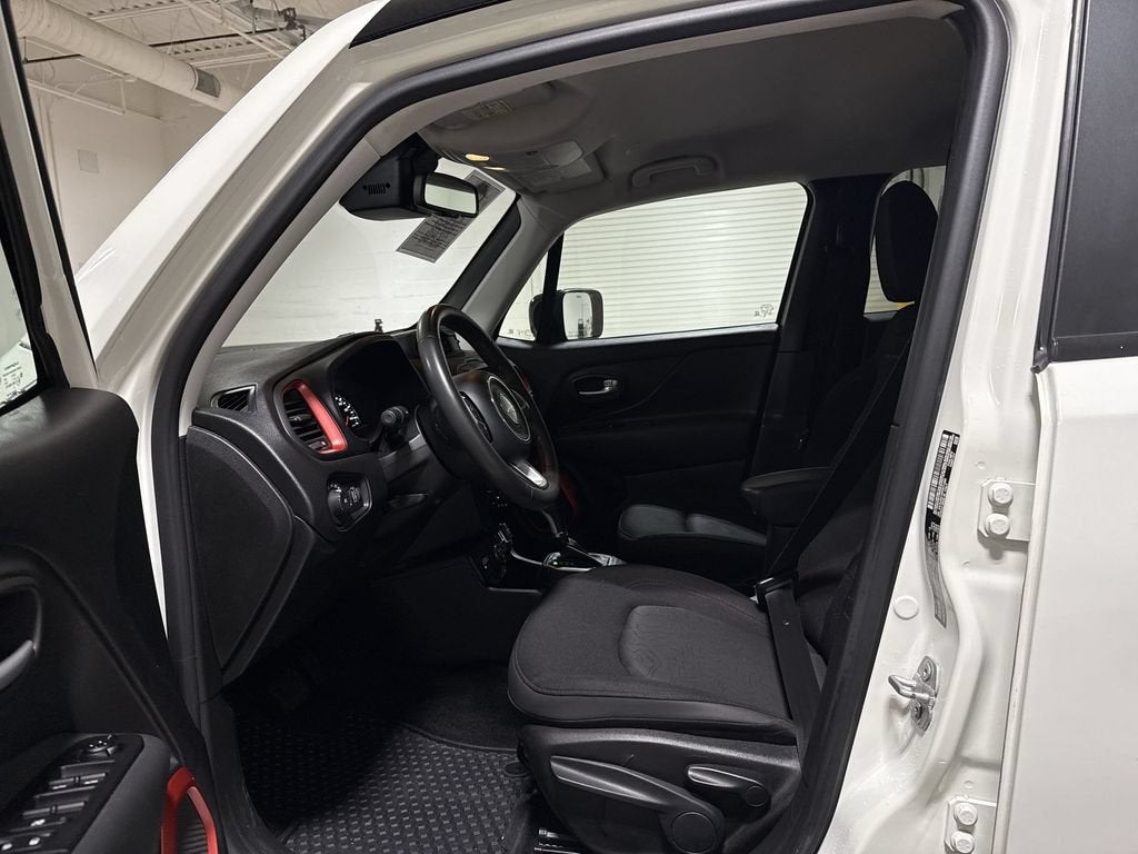 2023 Jeep Renegade Trailhawk