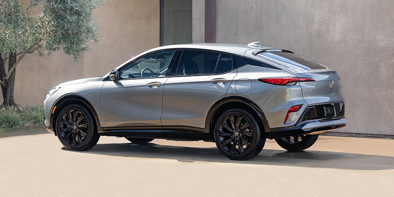 Sport Touring: bold on bold